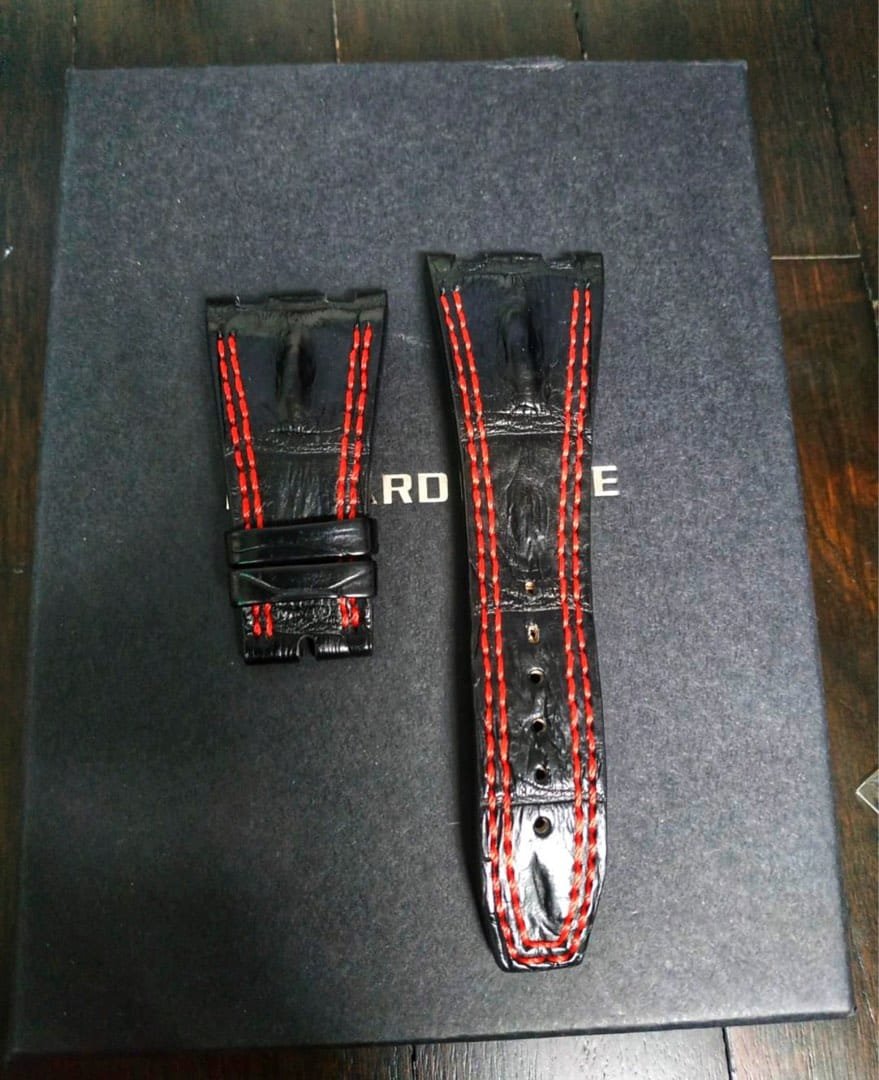 audemars_piguet_straps_1666144777_ebe0023c.jpg